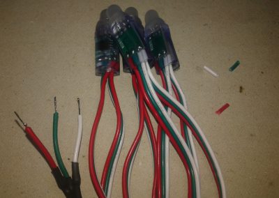 Pelado de cables de tiras de LEDs WS2811