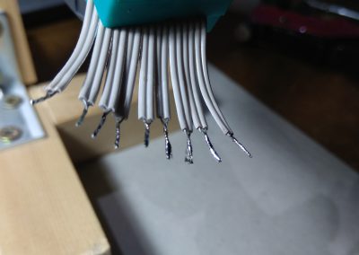Estañado de la faja de cables de 8 hilos.