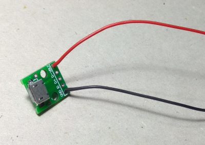 Cables de alimentación micro USB soldados.