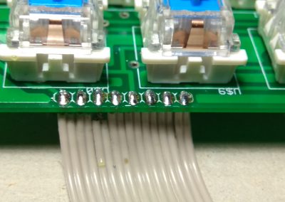 Faja de 8 hilos soldada a PCB.