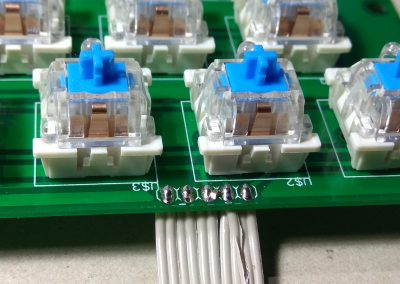 Faja de 5 hilos soldada a PCB.