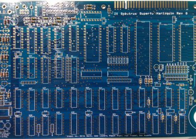 PCB con todas las resistencias soldadas.