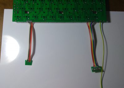 Todos los cables del teclado soldados.