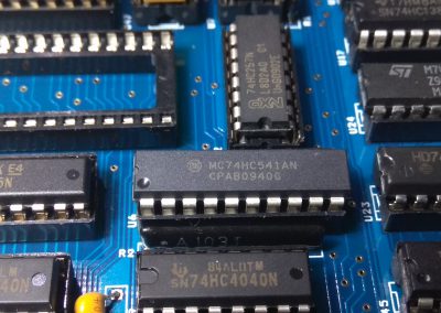 1 74HC541 insertados en zócalos.