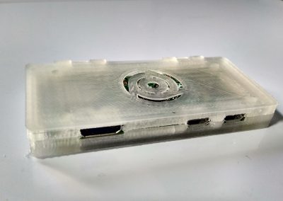Caja cerrada con la RPZ en su interior.