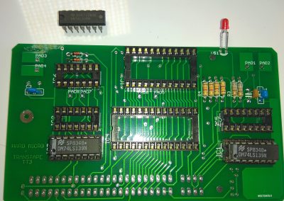 Insertamos con los pines rectos IC1 e IC7 (974LS139N)