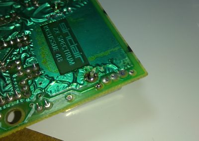 Soldamos los terminales (GND) de masa de la caja en el PCB del spectrum.