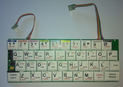 Como mi membrana no funciona correctamente recupero un teclado mecánico que tenía de sobra.