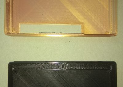 Comparativa de la caja antigua y la corregida (negra)